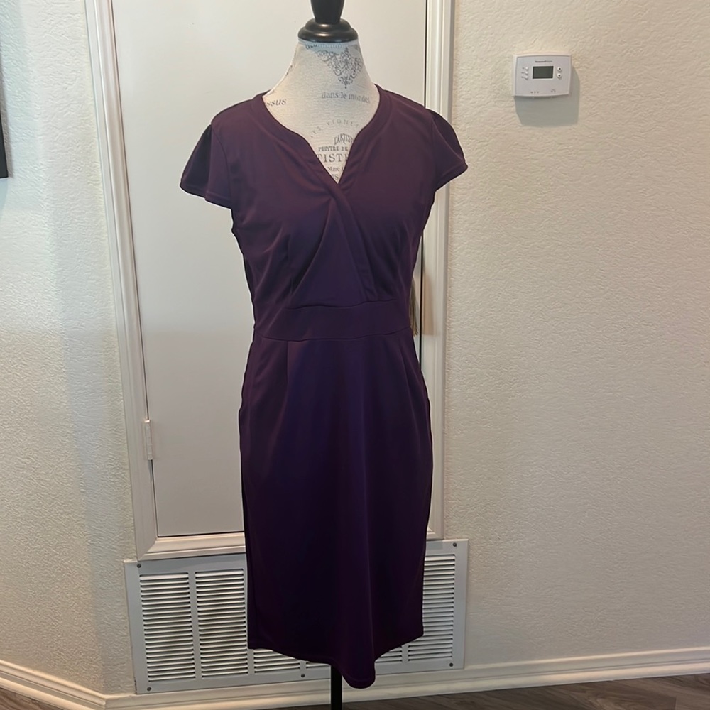 Purple sheath dress with cap sleeves and pockets size large